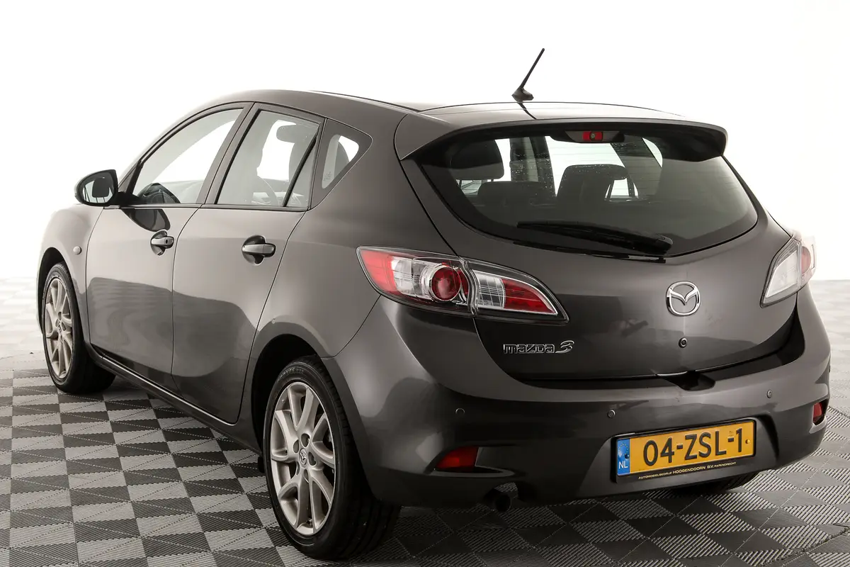 Mazda 3 1.6 Navigator: foto 2