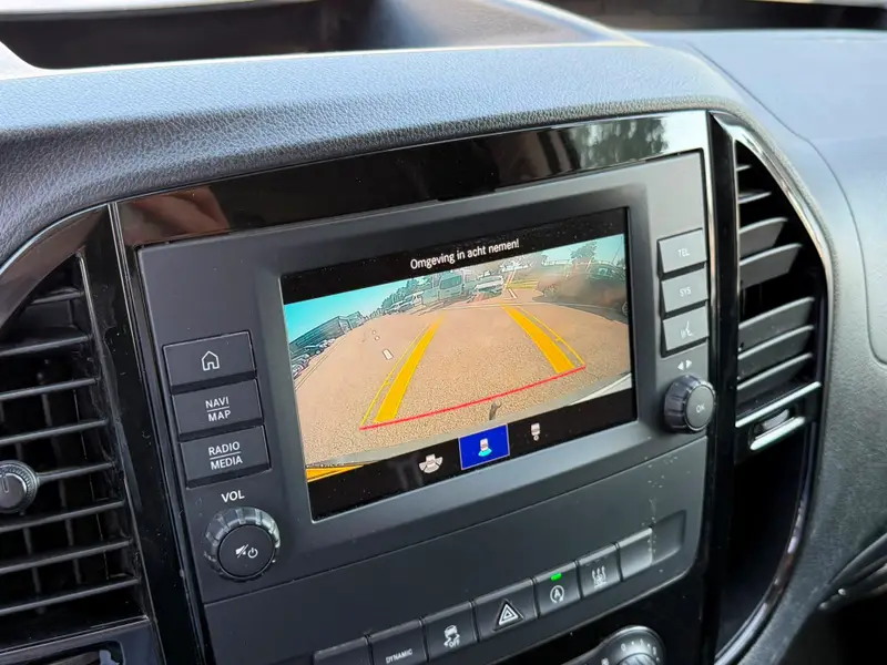 Mercedes-Benz Vito 114 CDI Lang 2.0 RWD I Trekhaak I Automaat I Distronic I Stoelverwarming I Camera I Audi MB 40 I Alarm klasse 3 I DAB I Airco l Regensensor l Tweezitsbank l 2021 leasen bij DreamLease: foto 2