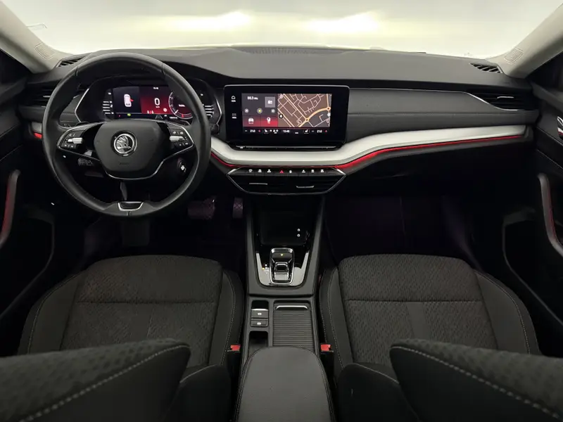 Škoda Octavia COMBI 1.0 TSI e-TEC MHEV DSG 2022 leasen bij DreamLease: foto 2