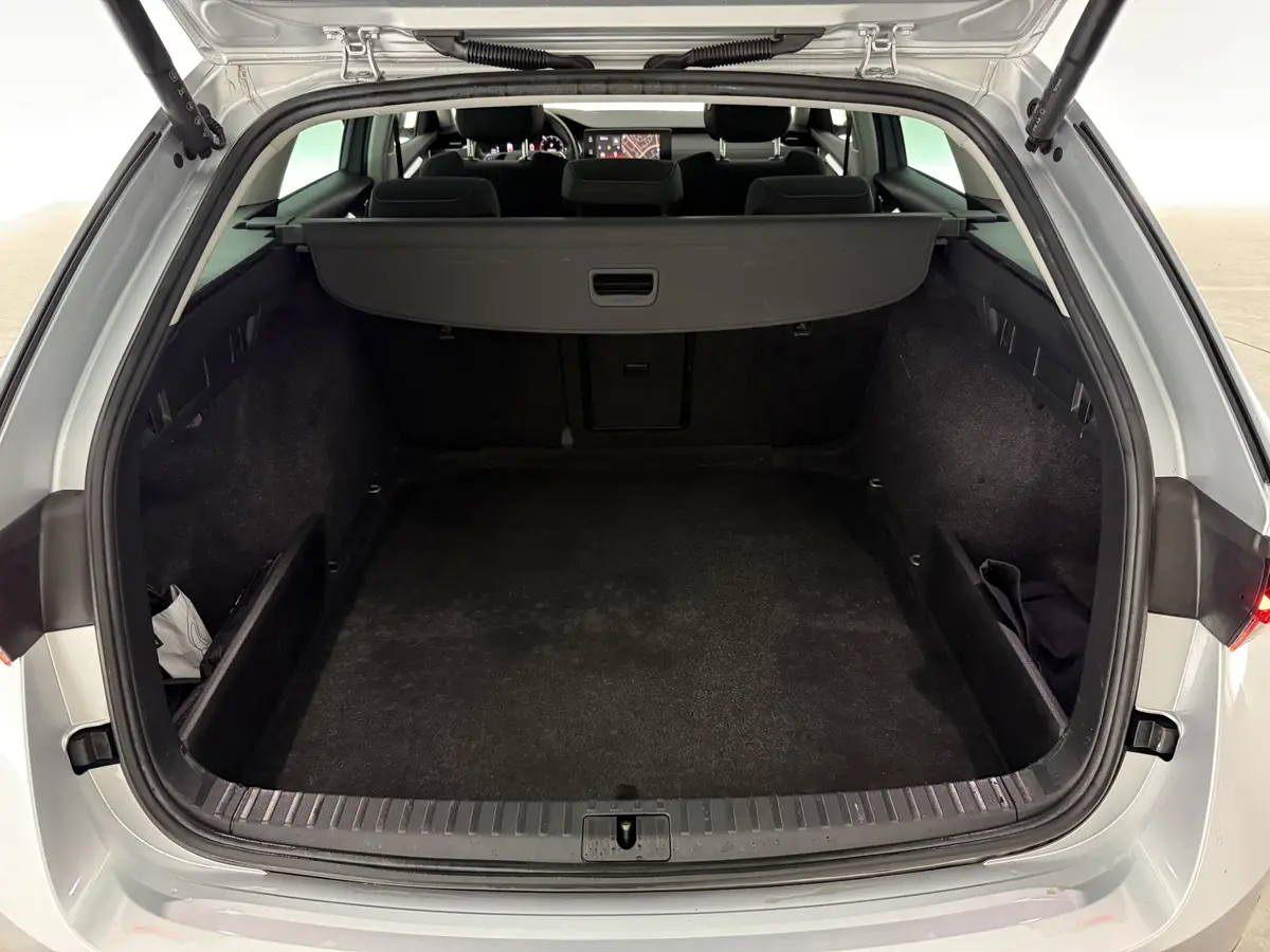 Škoda Octavia COMBI 1.0 TSI e-TEC MHEV DSG: foto 42