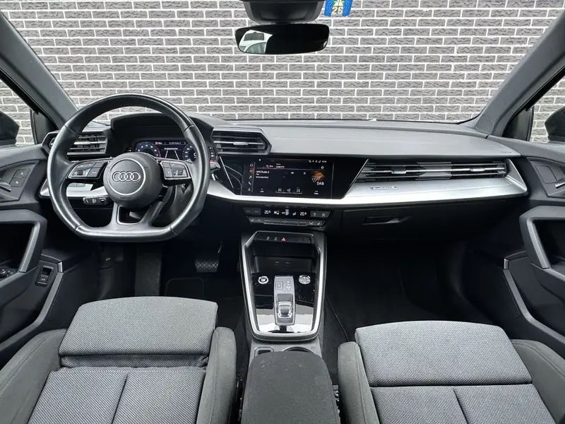 Audi A3 Sportback 40 TFSI quattro Advance Sport 2022 leasen bij DreamLease: foto 2