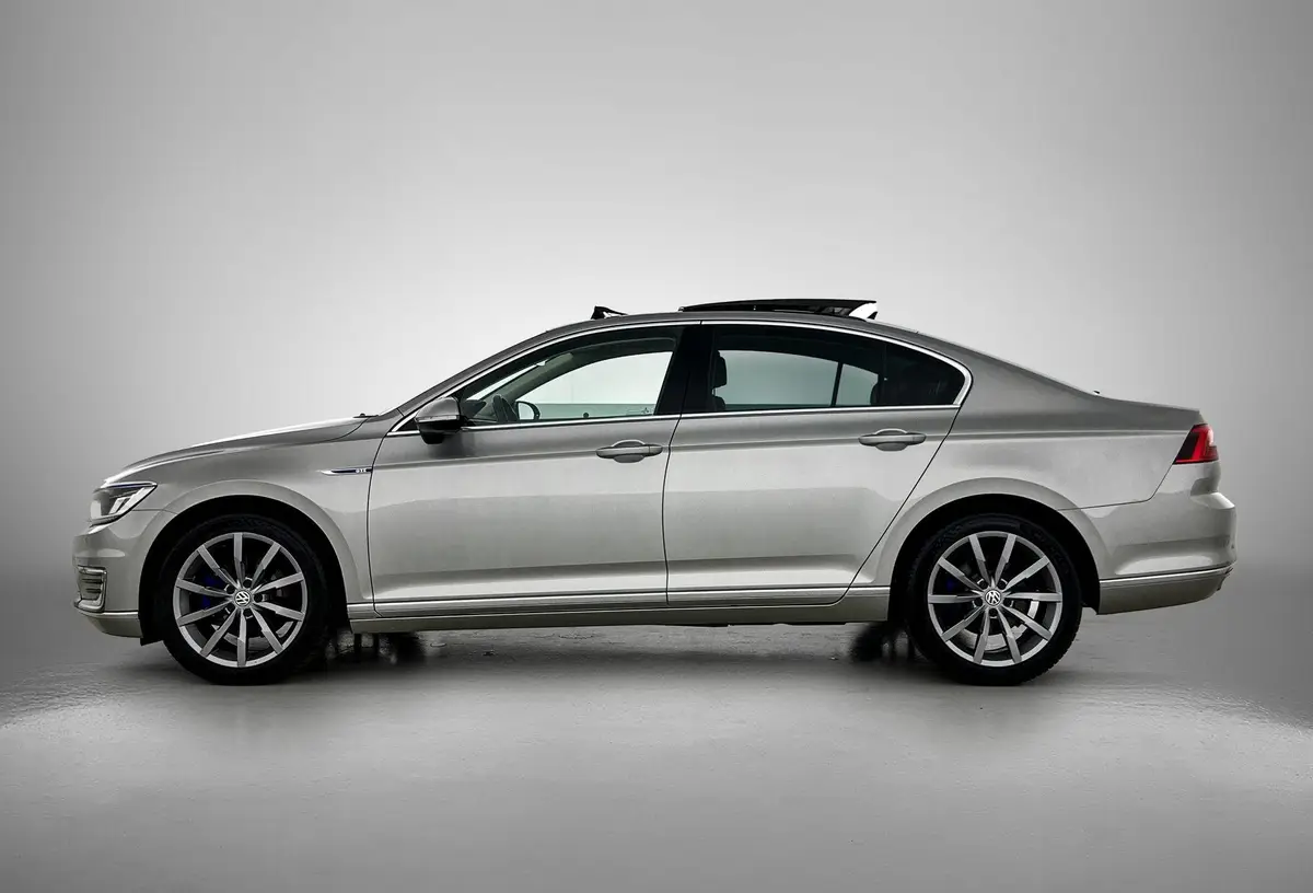 Volkswagen Passat 1.4 TSI GTE Connected Series Plus: foto 2