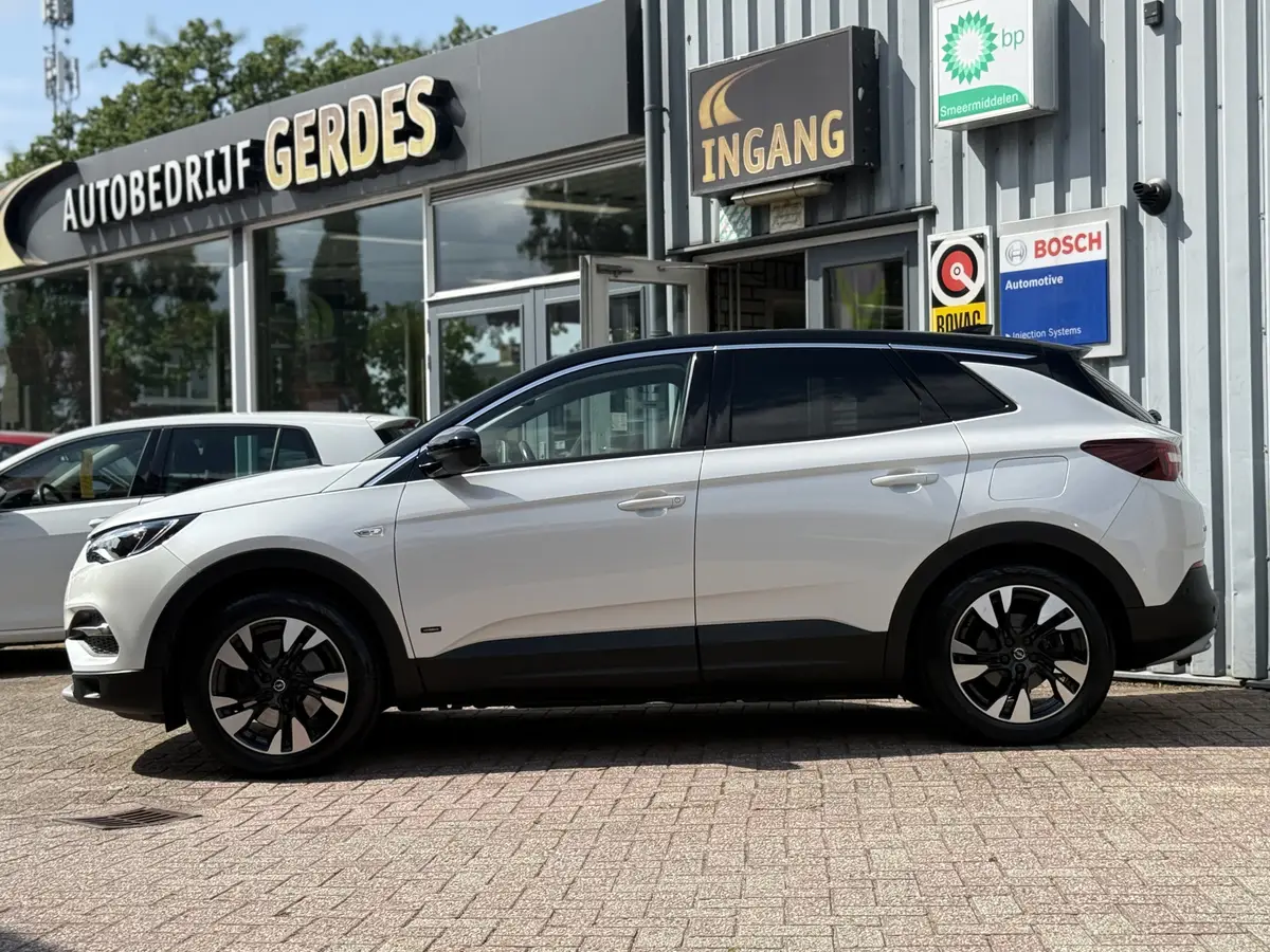 Opel Grandland X 1.6 Turbo Hybrid Business Elegance 181pk: foto 2