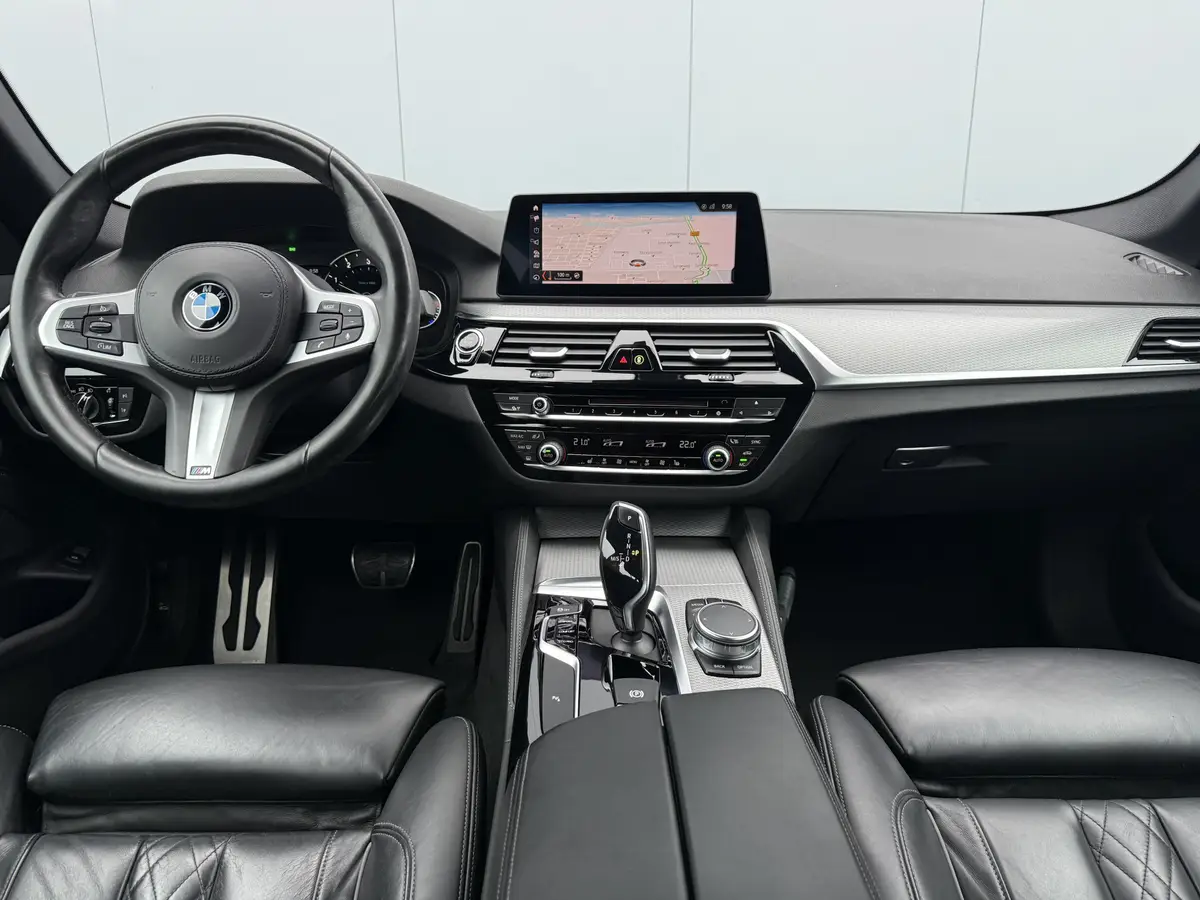 BMW 5 Serie Touring 520i High Executive Automaat: foto 2