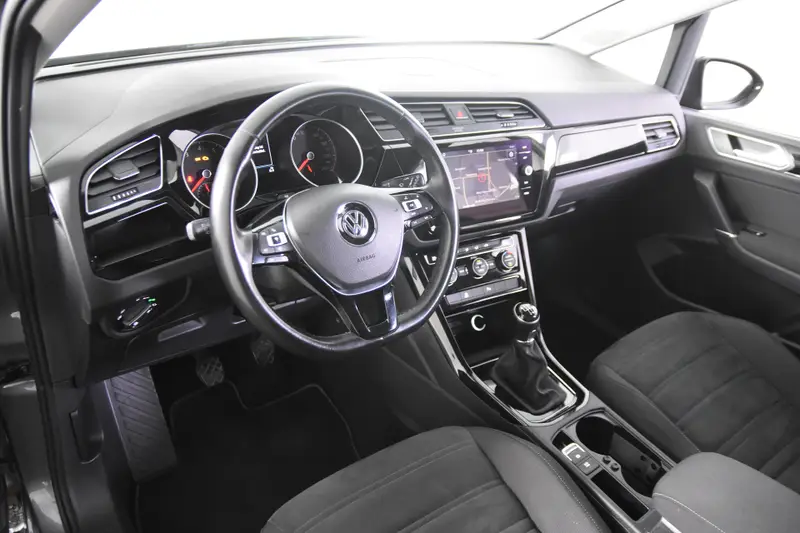 Volkswagen Touran 1.0 TSI Highline *1ste Eigenaar*Leer*Trekhaak*PDC* 2019 leasen bij DreamLease: foto 2