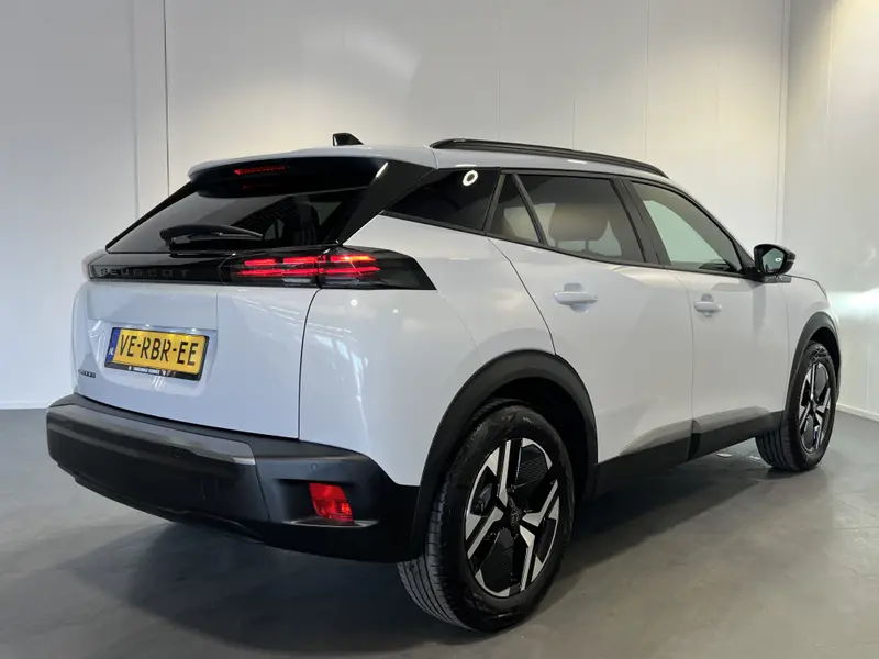 Peugeot e-2008 EV Allure Avantage 54 kWh 2025 leasen bij DreamLease: foto 2