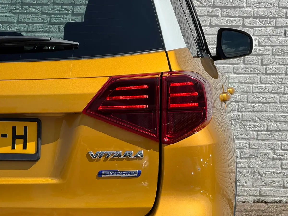 Suzuki Vitara 1.4 Boosterjet Select Smart Hybrid Camera Dodehoek Adaptieve cruise Clima Verwarmde stoelen: foto 46