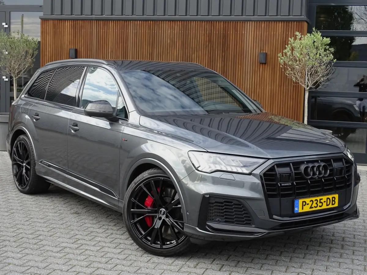 Audi Q7 60 TFSI e 456PK Competition / Bose / 22'' / LED / 360°: foto 2