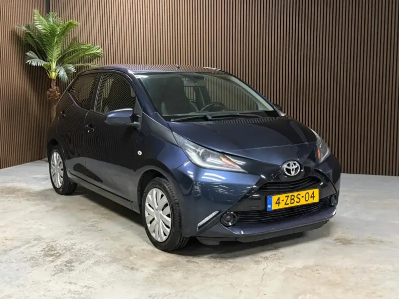 Toyota Aygo 1.0 VVT-i x-play 2014 leasen bij DreamLease: foto 2