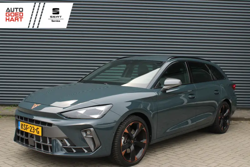 CUPRA Leon Sportstourer 1.5 TSI e-Hybrid Business Adaptive-Cruise Camera Stuur-en Stoelverwarming 2025 leasen bij DreamLease: foto 1