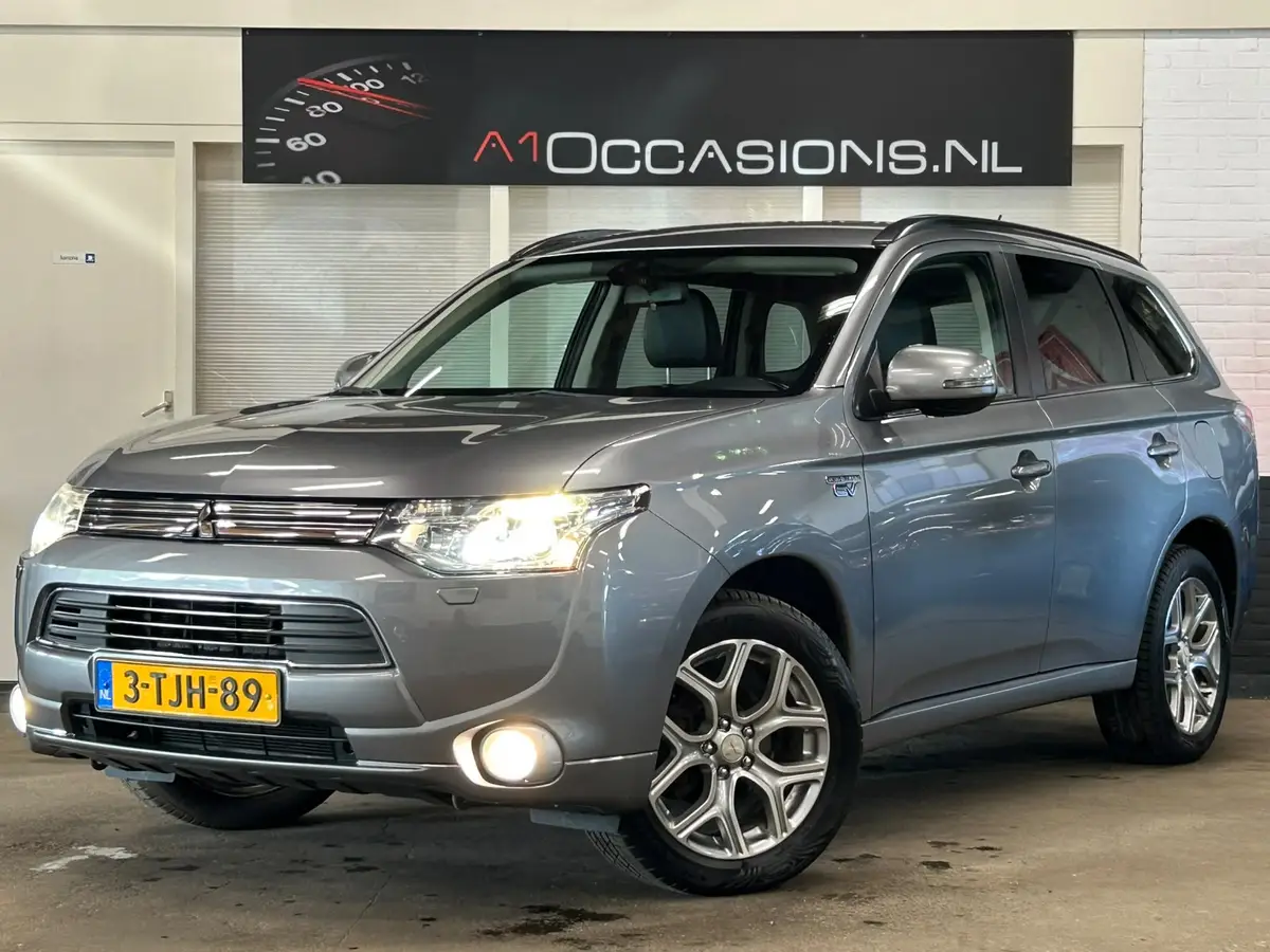 Mitsubishi Outlander 2.0 PHEV Intense +: foto 2