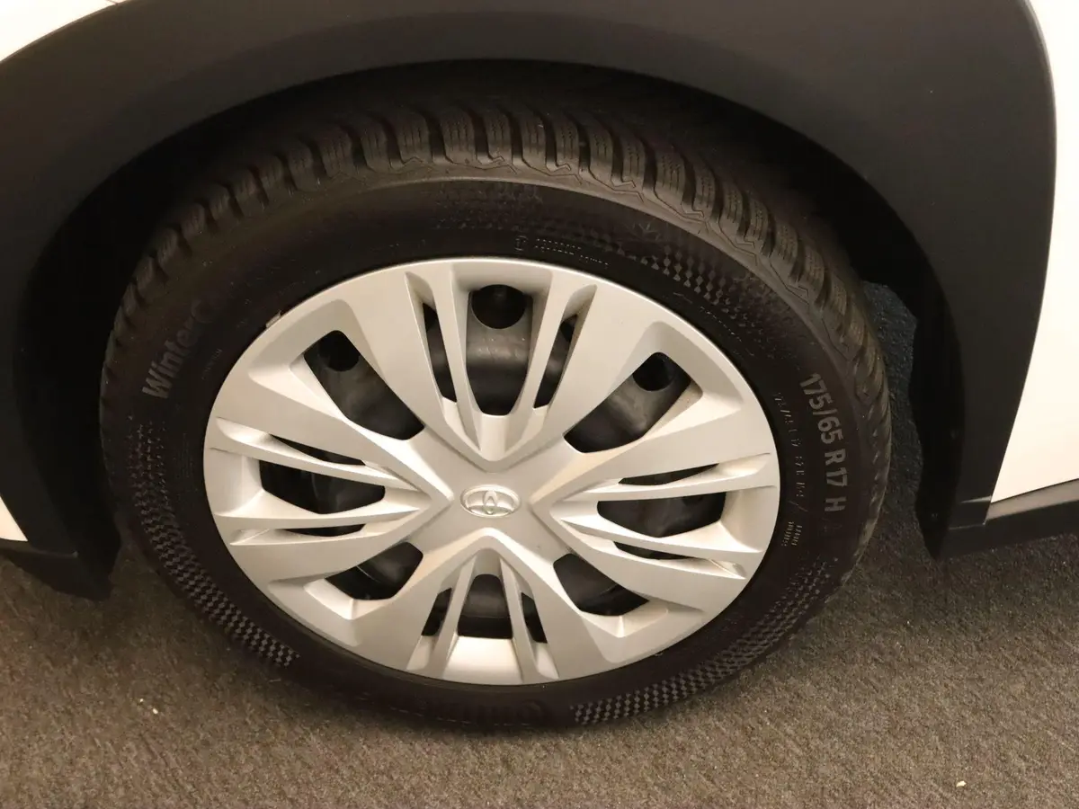 Toyota Aygo X 1.0 VVT-i MT Play: foto 2