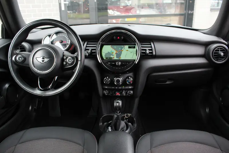 MINI One Mini 1.2 2017 leasen bij DreamLease: foto 2