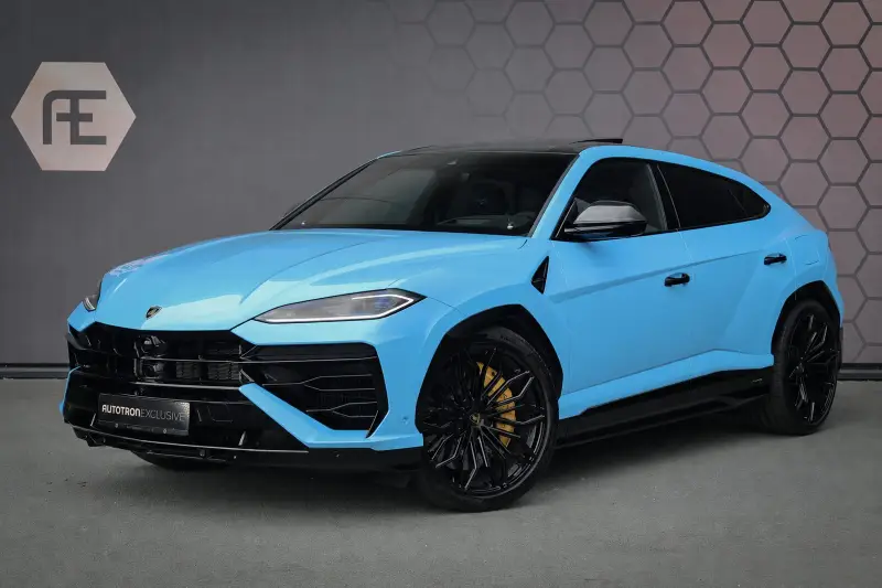 Lamborghini Urus SE 4.0 V8 Hybrid | AKRAPOVIC | ADAPTIVE | TREKHAAK | MASSAGE | STOELVERWARMING & VERKOELING | SUEDE HEMEL | B&O 3D AUDIO | 2026 leasen bij DreamLease: foto 1
