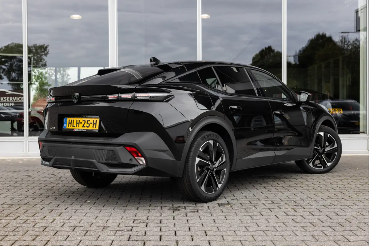 Peugeot 408 1.2 Hybrid 145 e-DCS6 Allure: foto 2