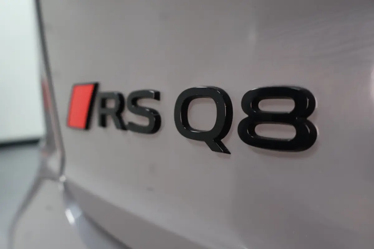 Audi Q8 4.0 TFSI RS Q8 Performance|Pano|Ceramic|B&O: foto 28
