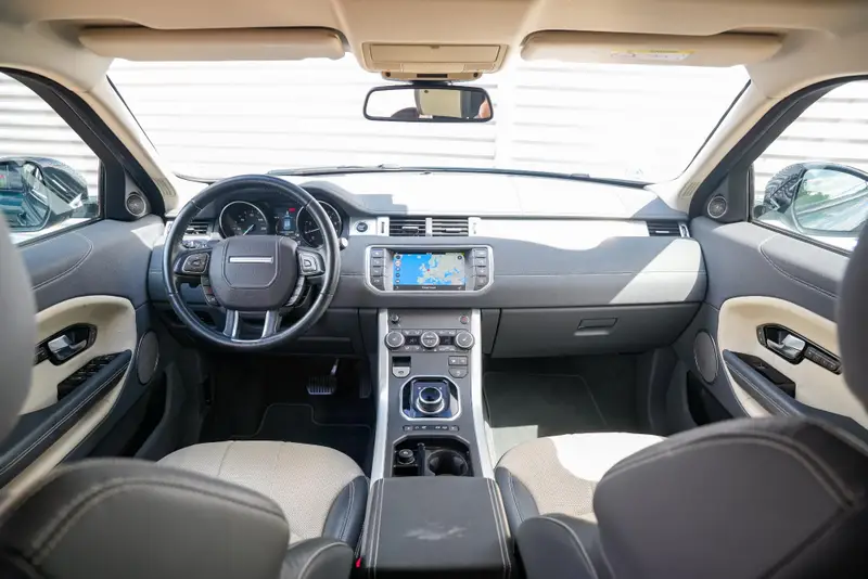 Land Rover Range Rover Evoque 2.0 Si4 SE Dynamic 2016 leasen bij DreamLease: foto 2