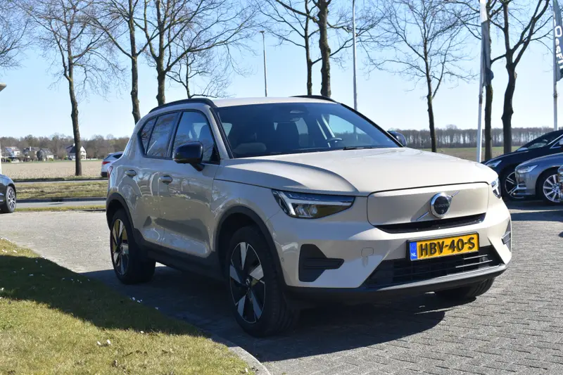 Volvo EX40 Extended Range Business edition 82 kWh 2025 leasen bij DreamLease: foto 2