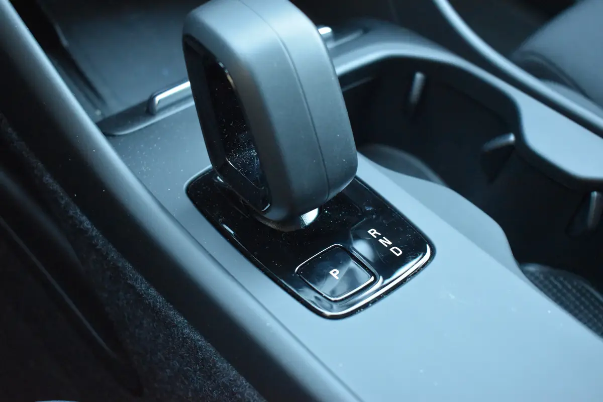 Volvo EX40 Extended Range Business edition 82 kWh: foto 37