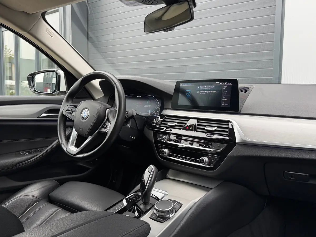 BMW 5 Serie 530e iPerformance High Executive / SOFTCLOSE 360: foto 2