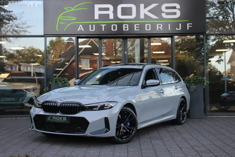 BMW 3 Serie Touring 330e M Sport Pro 2024 leasen bij DreamLease: foto 1