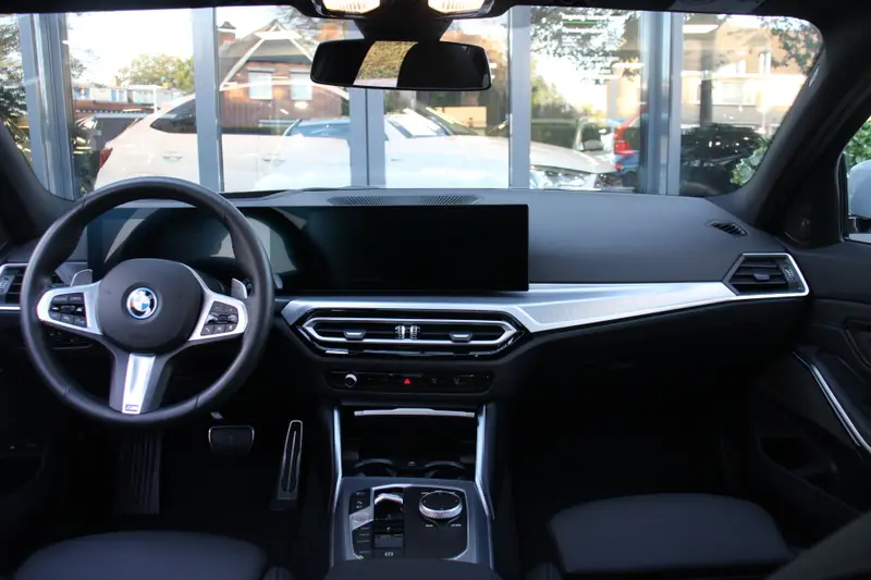 BMW 3 Serie Touring 330e M Sport Pro 2024 leasen bij DreamLease: foto 2