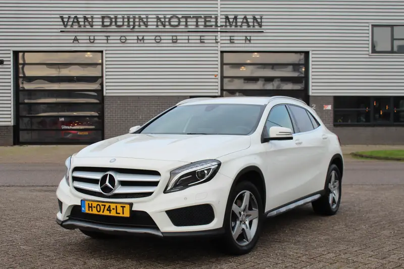 Mercedes-Benz GLA 250 4Matic AMG 2016 leasen bij DreamLease: foto 1