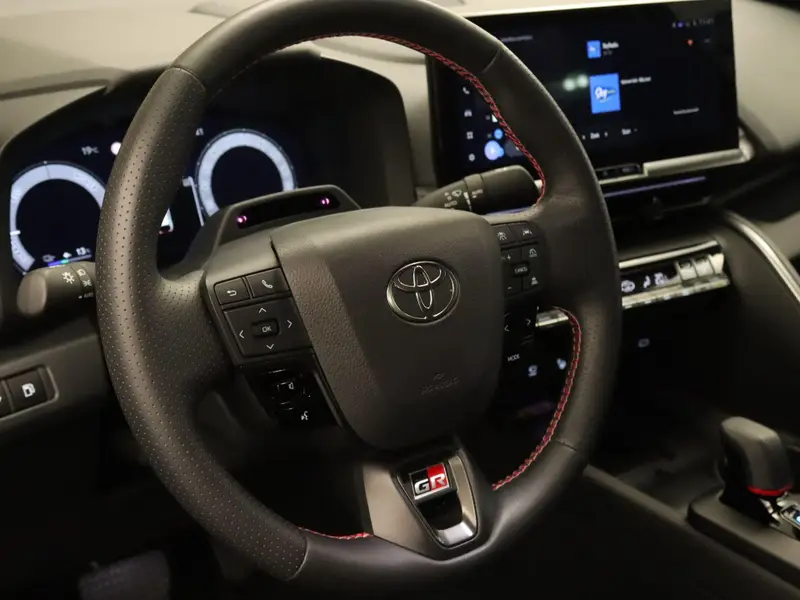 Toyota C-HR 2.0 Plug-in Hybrid 220 GR SPORT PLUS 2024 leasen bij DreamLease: foto 2