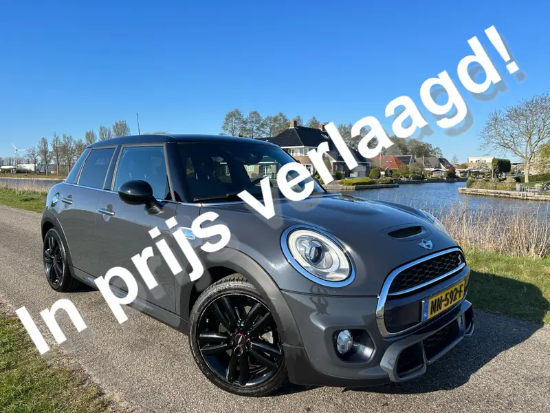 MINI Cooper S Mini 2.0 192 PK Chili Serious Business John Cooper Works Uitvoering! 2017 leasen bij DreamLease: foto 1