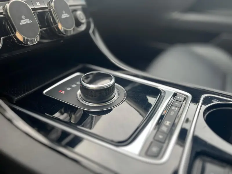 Jaguar XE 2.0 Portfolio 241pk AUTOMAAT |PANORAMADAK |VOL LEDER |NAVI |CAMERA |CLIMATE CONTROL |ELK.STOEL | 2016 leasen bij DreamLease: foto 2