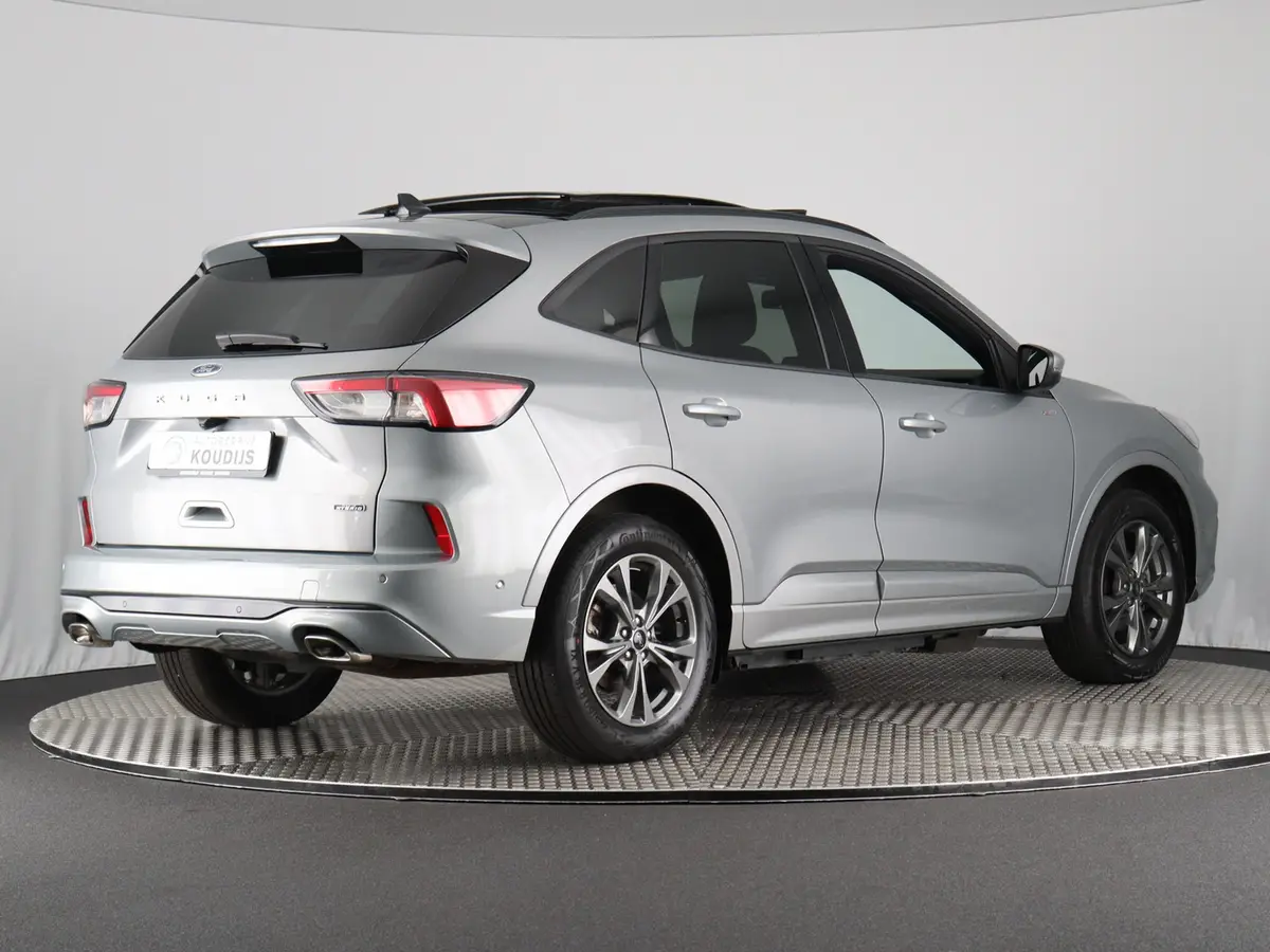 Ford Kuga 2.5 PHEV ST-Line X: foto 2