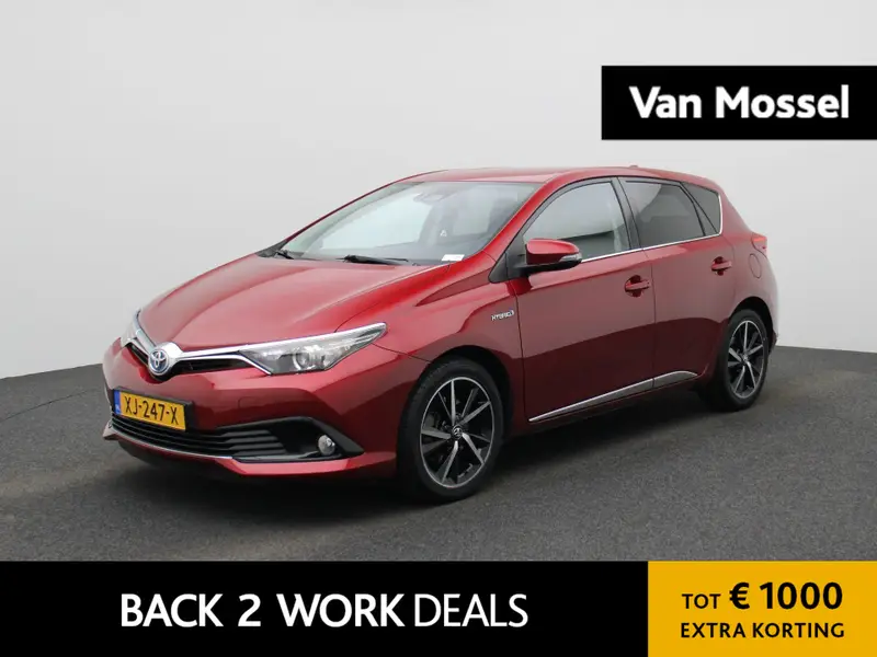 Toyota Auris 1.8 Hybrid Black Edition 2017 leasen bij DreamLease: foto 1