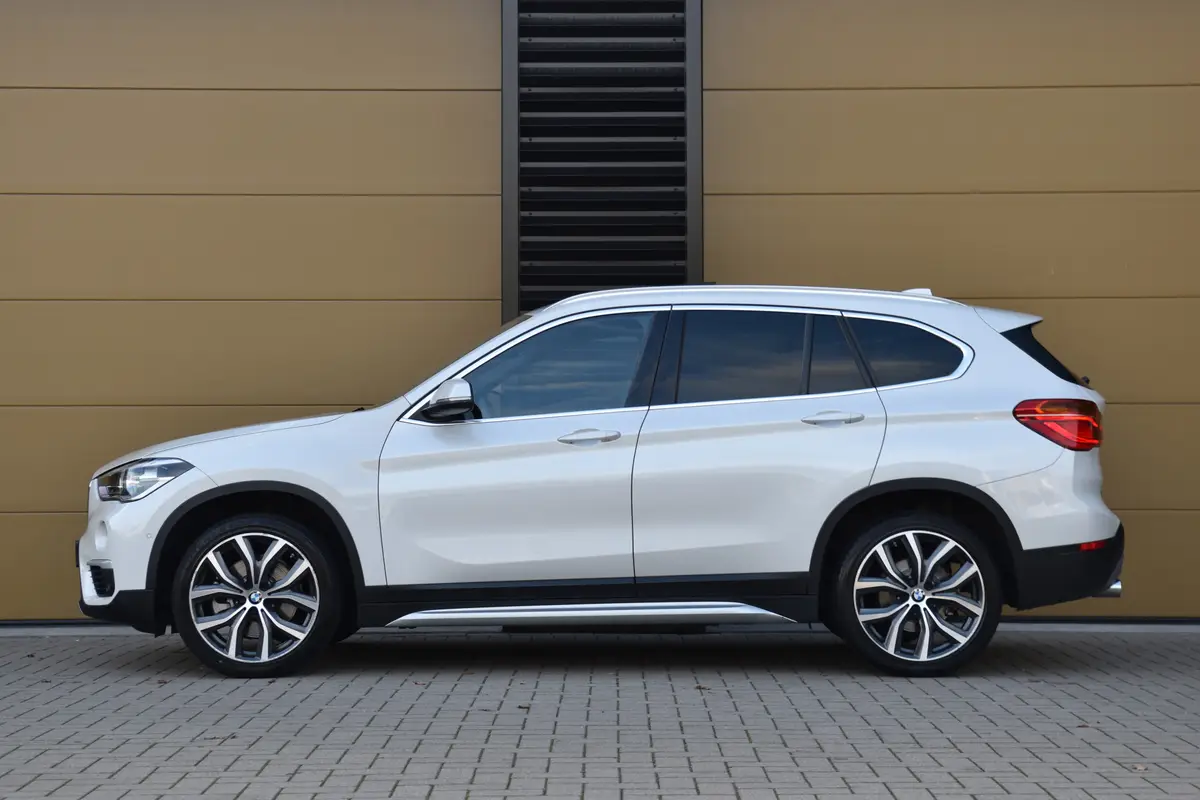 BMW X1 sDrive20i Orange Edition II: foto 2