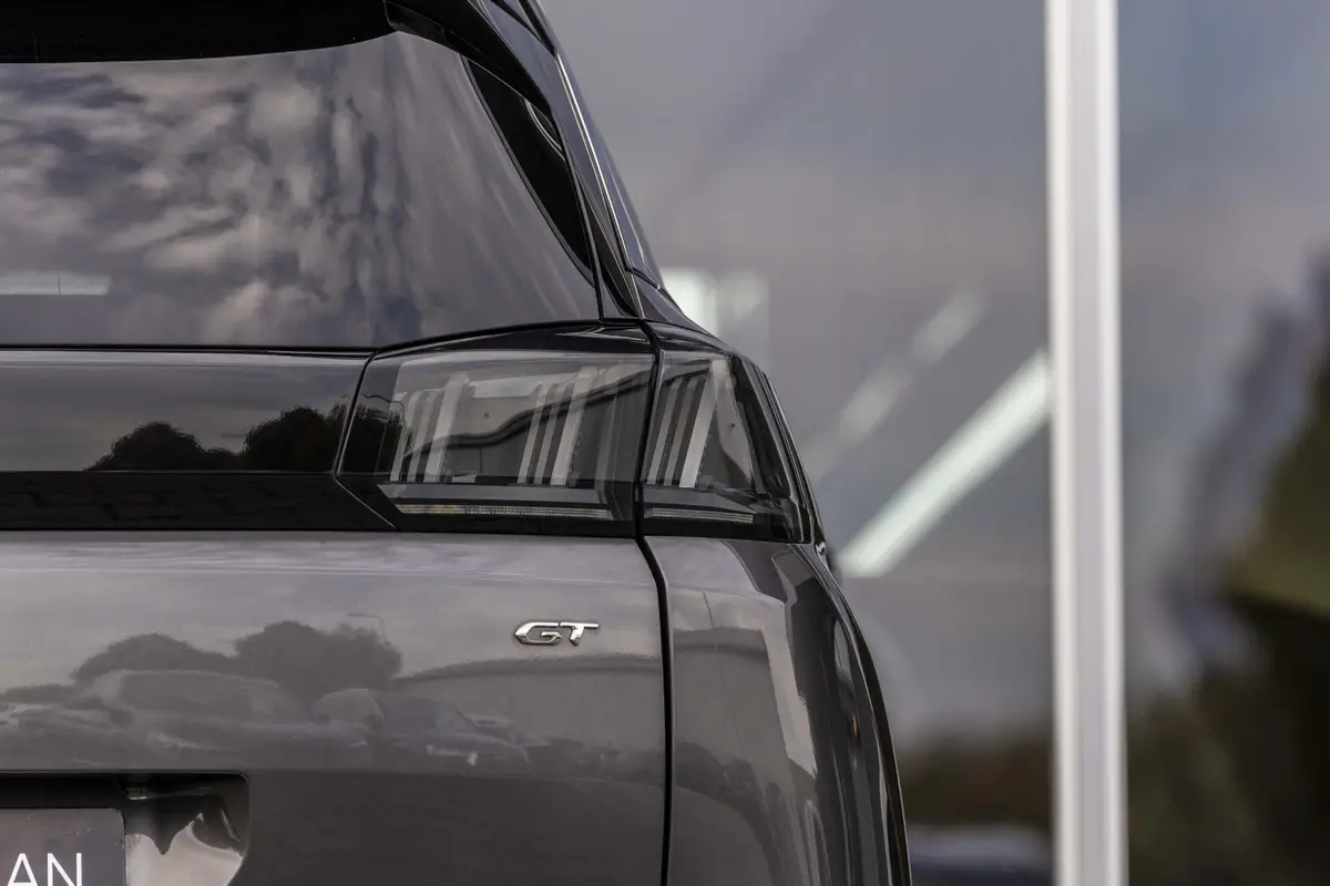 Peugeot 5008 1.2 PureTech GT 7P: foto 42