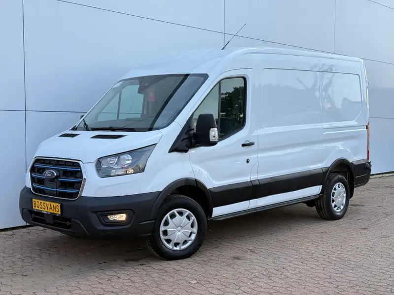 Ford E-Transit e-Transit 68kWh 184PK 2023 leasen bij DreamLease: foto 1