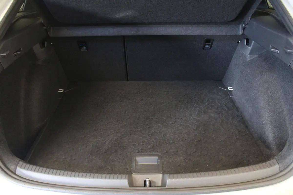 Volkswagen Taigo 1.0 TSI R-Line: foto 19