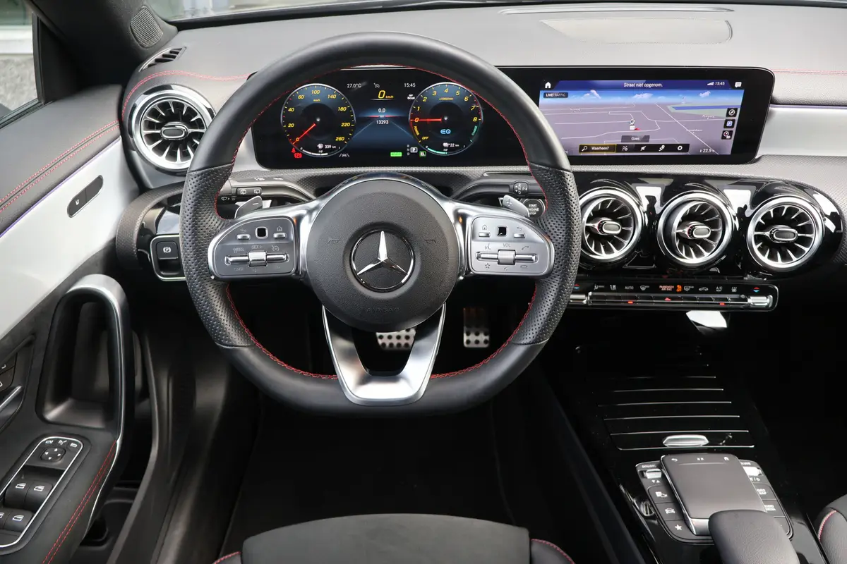 Mercedes-Benz CLA Shooting Brake 250 e AMG Line l MBUX l Camera l Tempomaat l Sfeerverlichting l LED l Keyless Go l Night pakket l Dodehoek assistent l Elekt. bed. Achterklep l Spiegel pakket l: foto 2