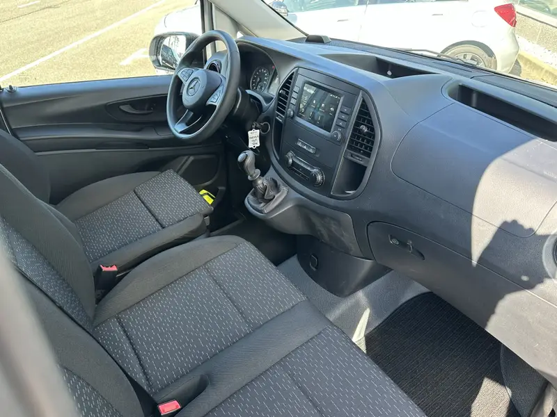 Mercedes-Benz Vito 110 CDI Lang l Zitcomfort pakket | MBUX l Apple Carplay en Android auto l Tweezitsbank voor | Trekhaak | BlueEFFICIENCY pakket | 2024 leasen bij DreamLease: foto 2