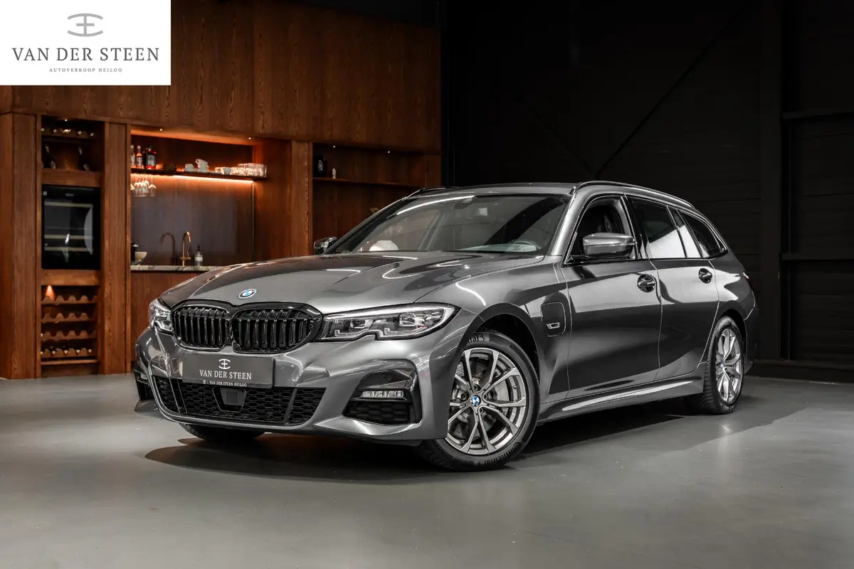 BMW 3 Serie Touring 330e High Executive: foto 1