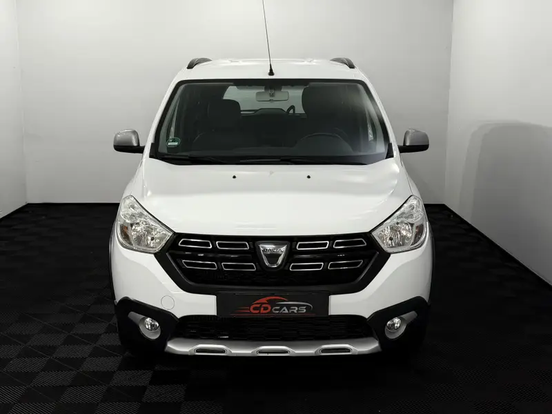 Dacia Lodgy 1.2 TCe Série Limitée Stepway 5p. 2018 leasen bij DreamLease: foto 2
