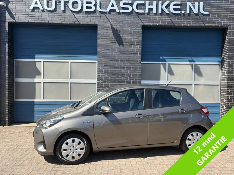 Toyota Yaris 1.5 Hybrid Aspiration, climate/cruise control 2017 leasen bij DreamLease: foto 1