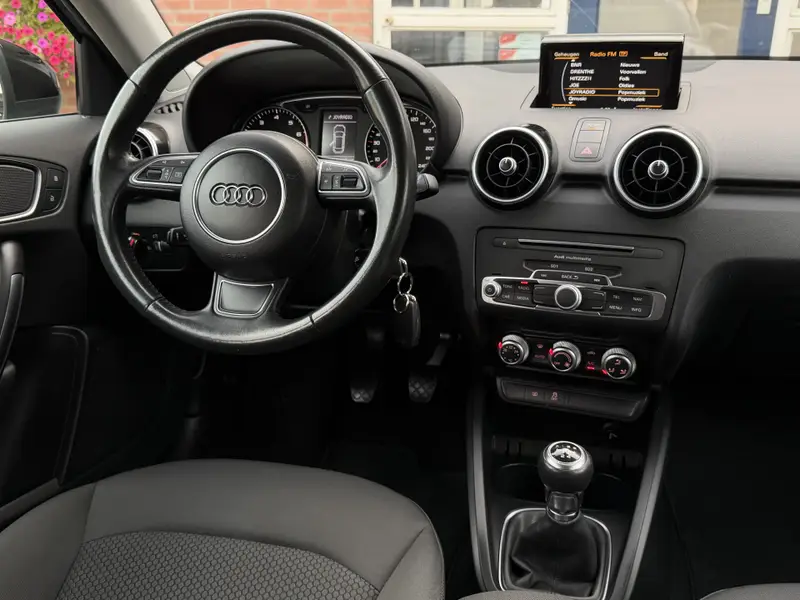 Audi A1 Sportback 1.0 TFSI Adrenalin 2018 leasen bij DreamLease: foto 2