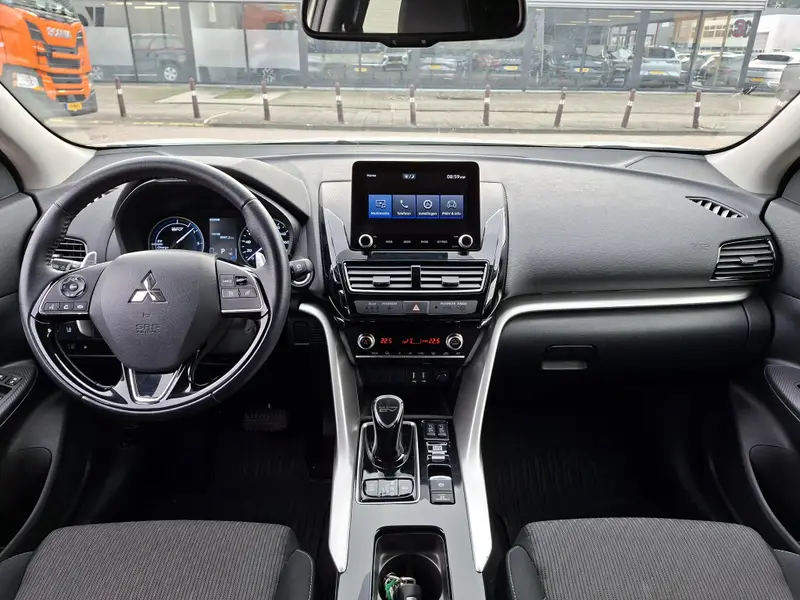 Mitsubishi Eclipse Cross 2.4 PHEV Intense 2022 leasen bij DreamLease: foto 2