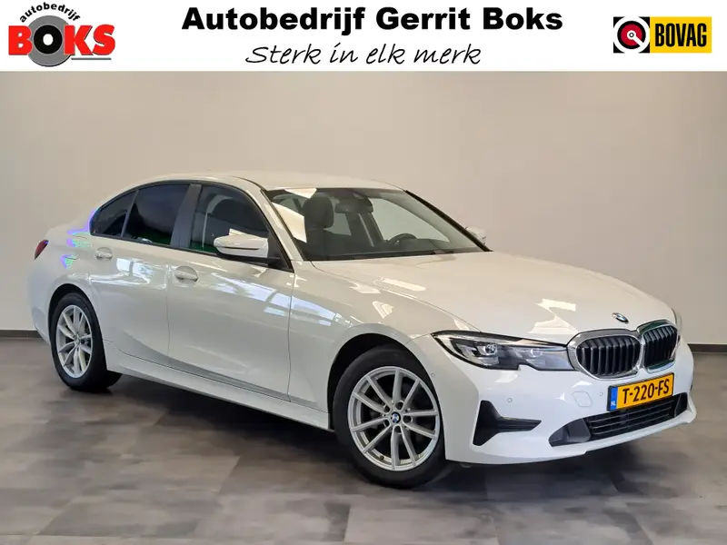 BMW 3 Serie 318i Executive 2021 leasen bij DreamLease: foto 1