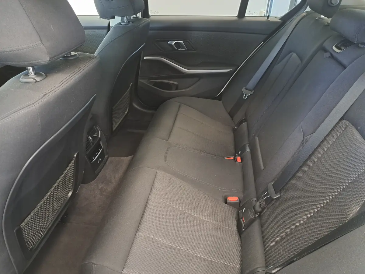 BMW 3 Serie 318i Executive: foto 19