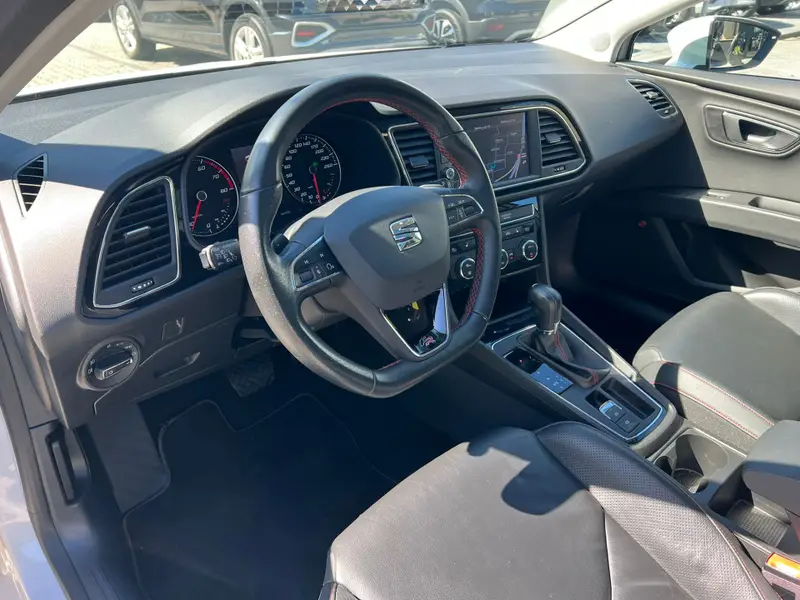 SEAT Leon ST 1.5 TSI FR Business Intense 2019 leasen bij DreamLease: foto 2