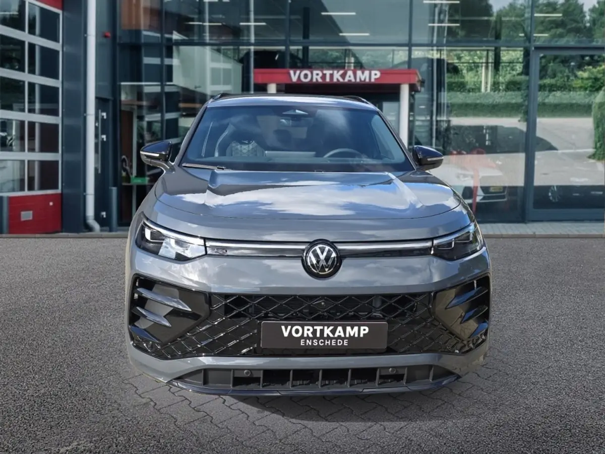 Volkswagen Tayron 1.5 TSI eHYBRID R-LINE BLACK-STYLE TREKHAAK/360CAMER/E-KLEP/CARPLAY/IQ-LIGHTS: foto 2