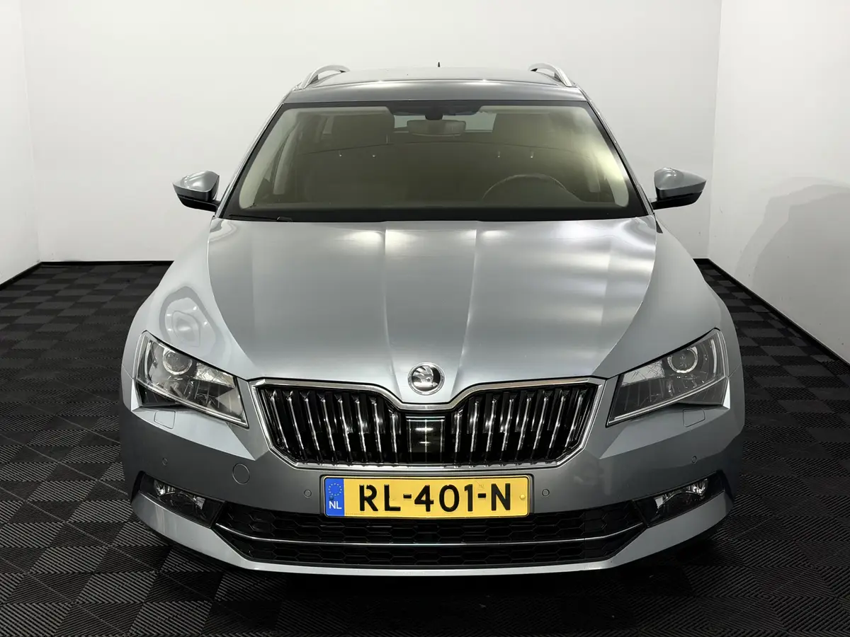Škoda Superb Combi 1.6 TDI Greenline Business: foto 2