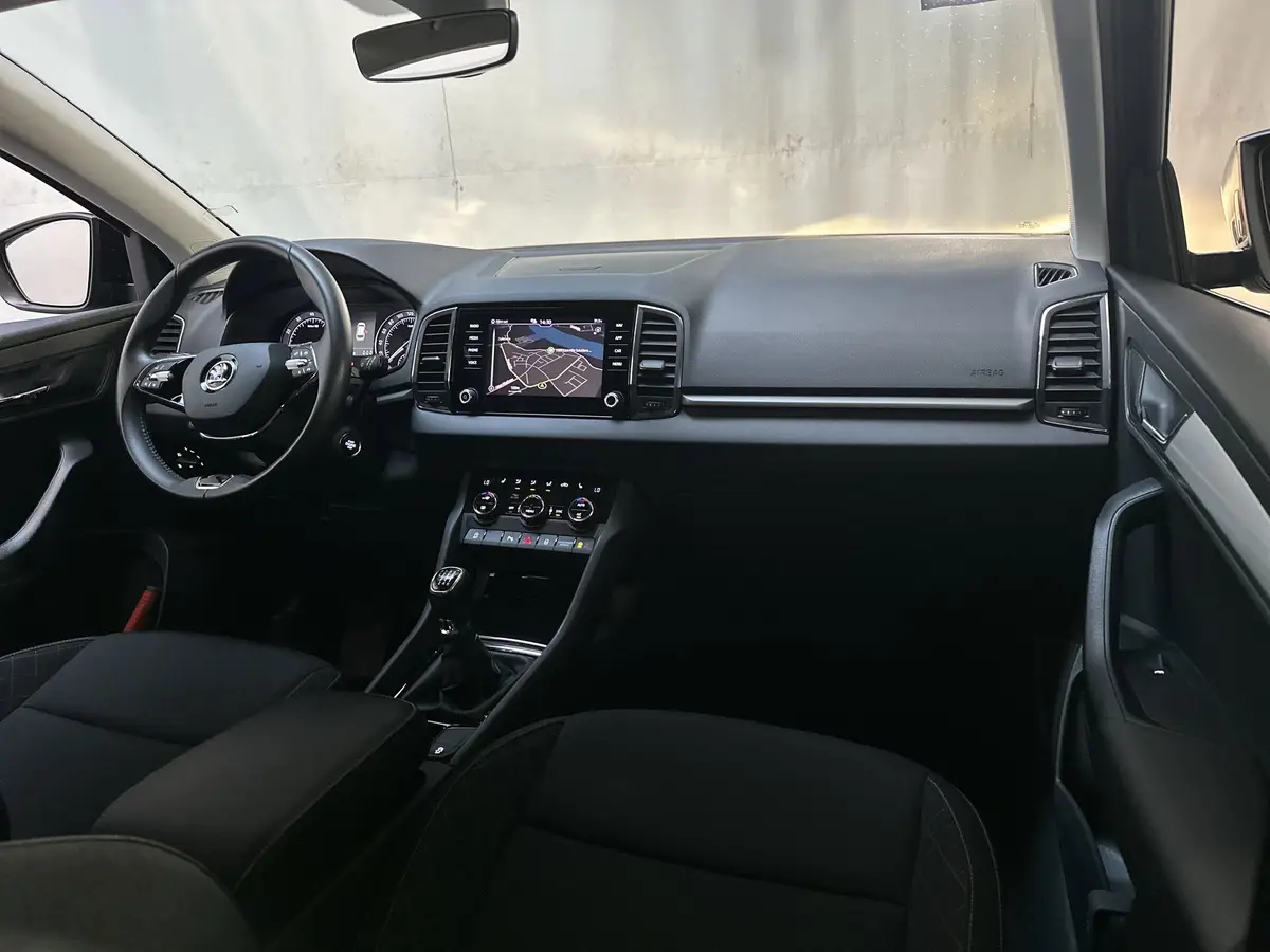 Škoda Karoq 1.0 TSI Business Edition Stoelverwarming Adaptive Cruise Navigatie Parkeersensoren: foto 2