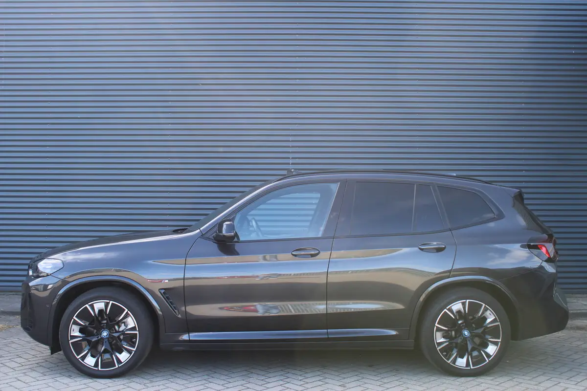 BMW iX3 M-Sport 80 kWh Panoramdak Leer 20"LMV Adaptive-Cruise Shadow-Line: foto 2